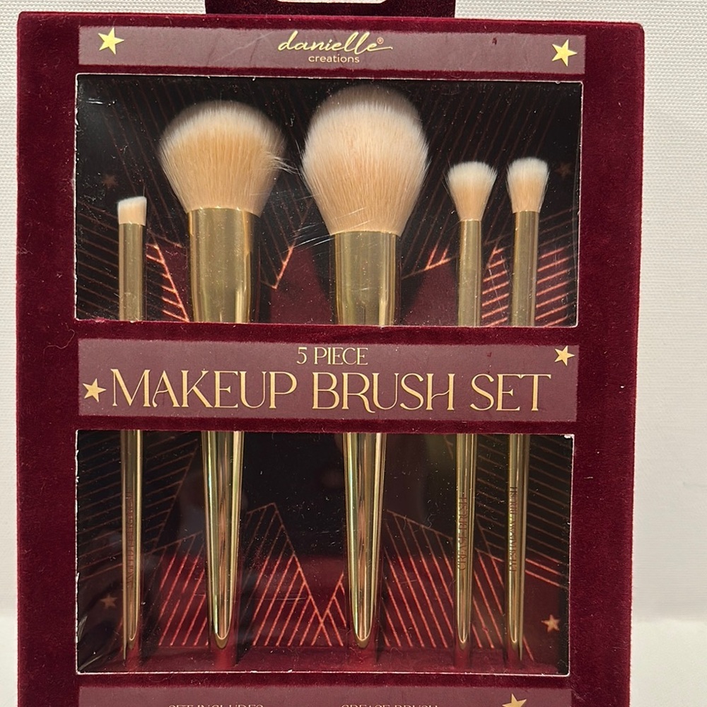 Danielle Creations (5) piece Makeup Brush Set.